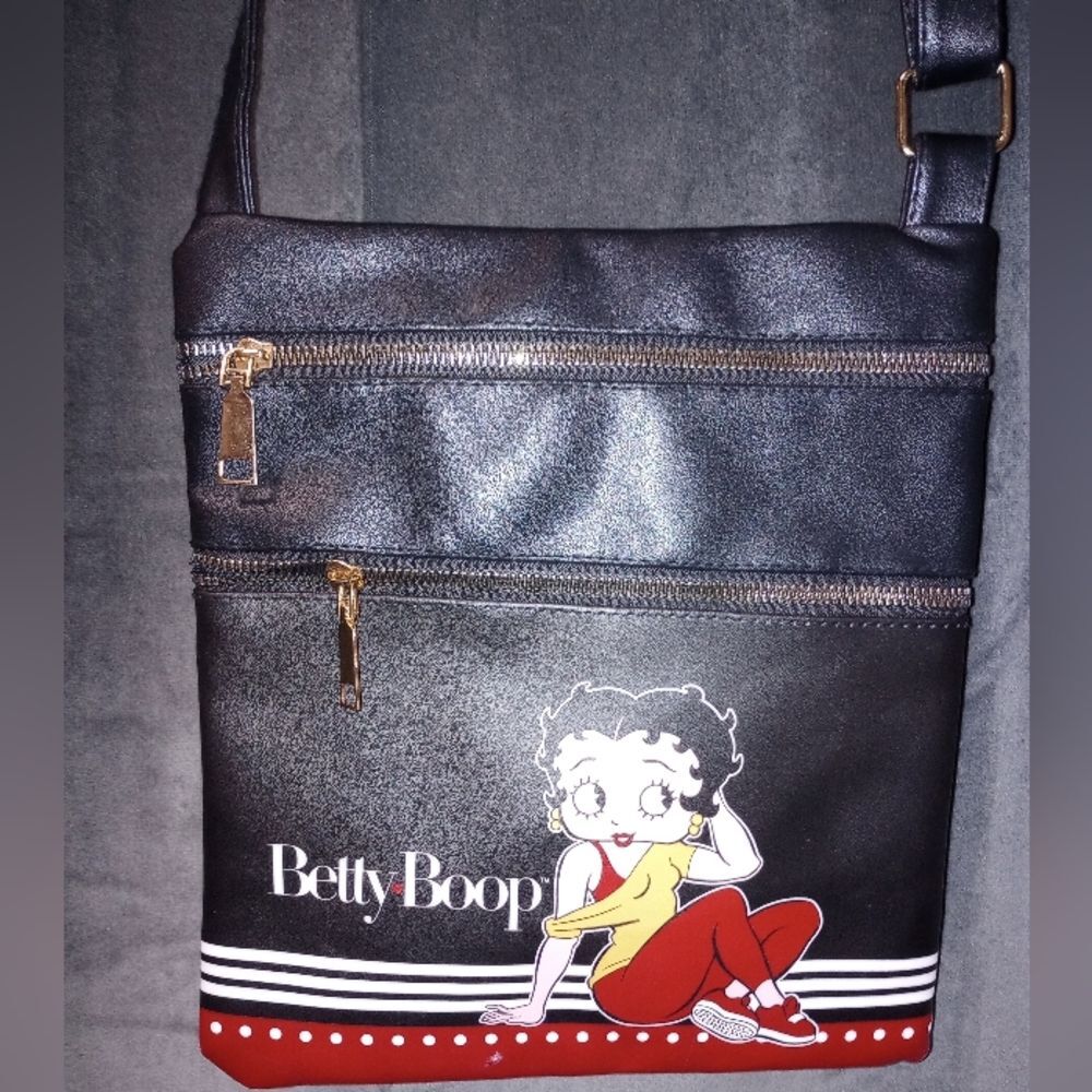 Betty Boop Black and Red Crossbody Bag EUC 11x9 In